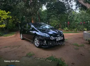 Toyota Prius S Touring 2011 Car (Used)