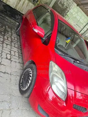 Toyota Vitz 2008 Car (Used)