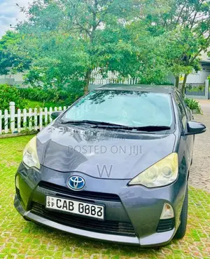 Toyota Aqua S Grade 2014 Car (Used)