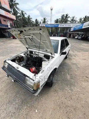 Mitsubishi Lancer Box 1984 Car (Used)
