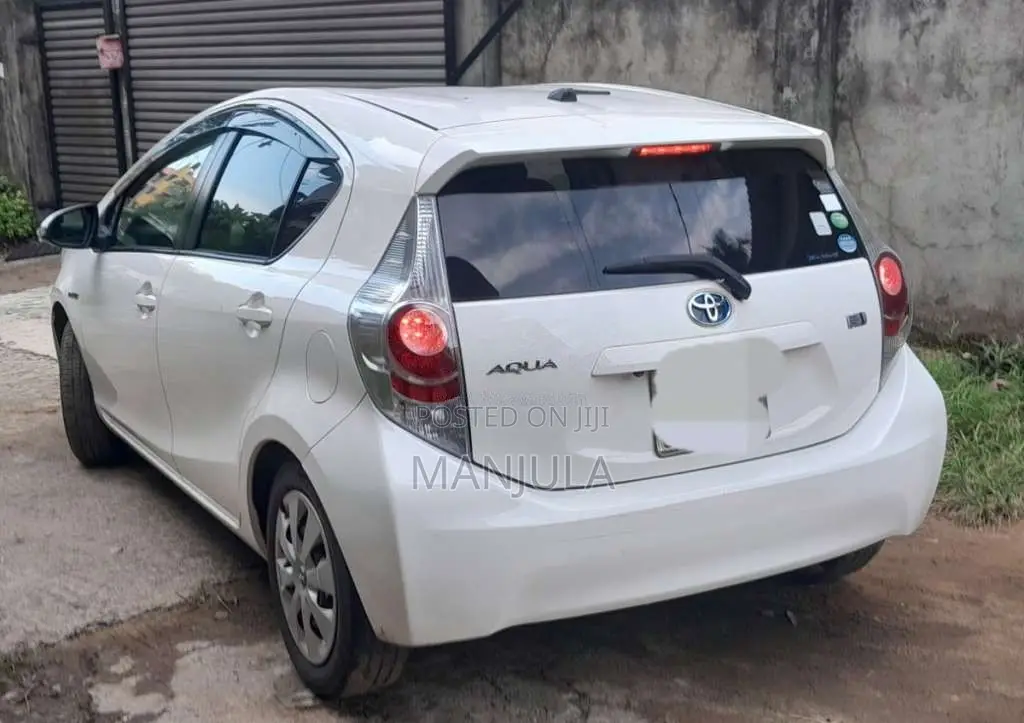 Toyota Aqua 2012 Car (Used)