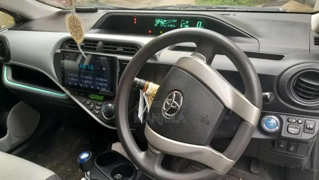 Toyota Aqua 2012 Car (Used)