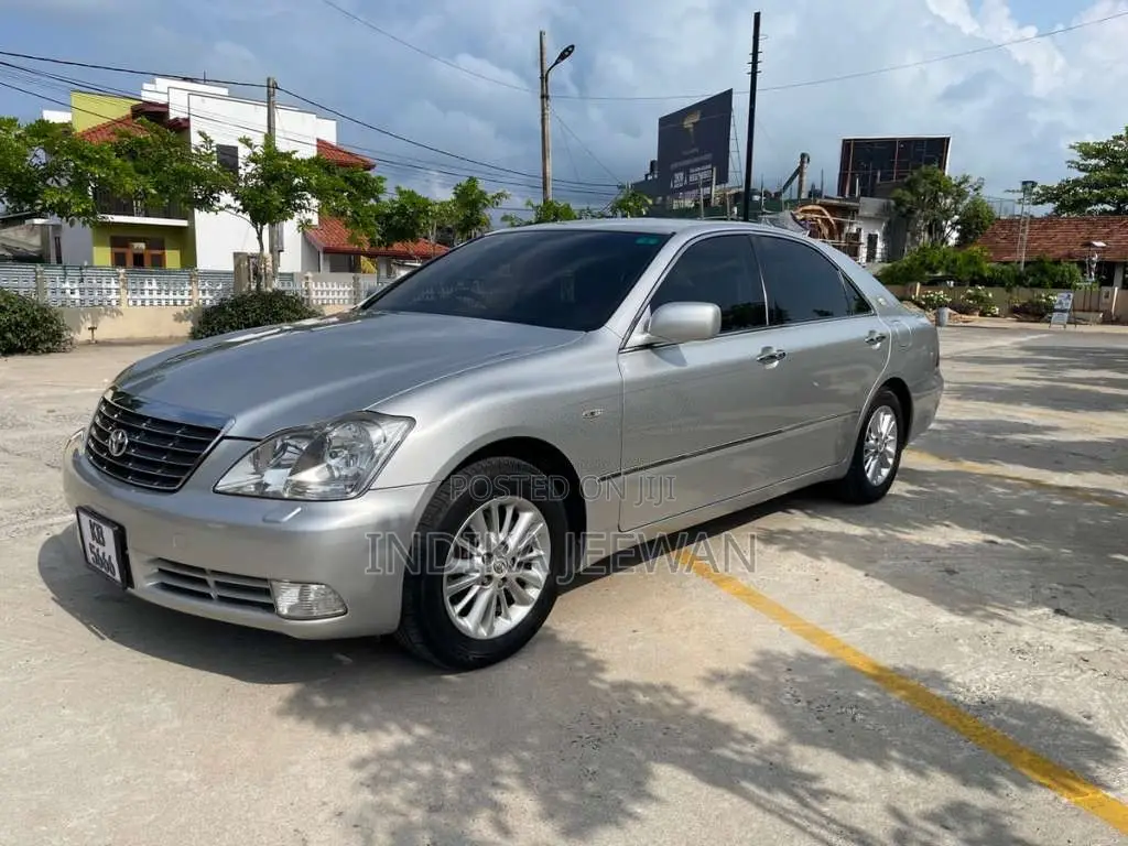 Toyota Crown Royal Saloon GRS182 2005 Car (Used)