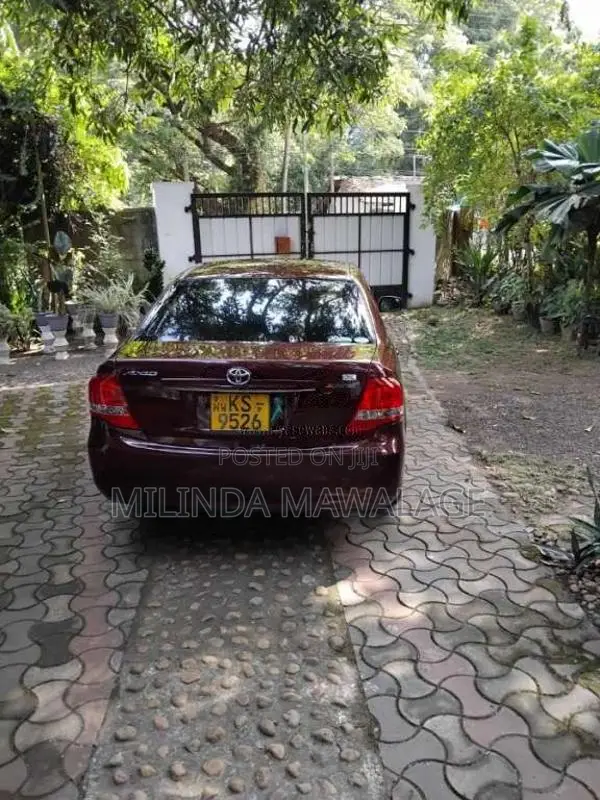 Toyota Axio 2012 Car (Used)