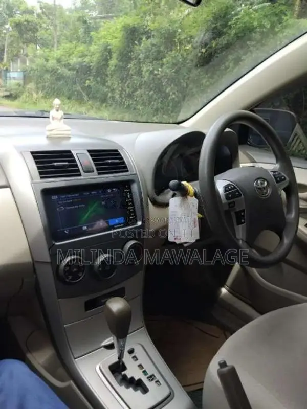 Toyota Axio 2012 Car (Used)