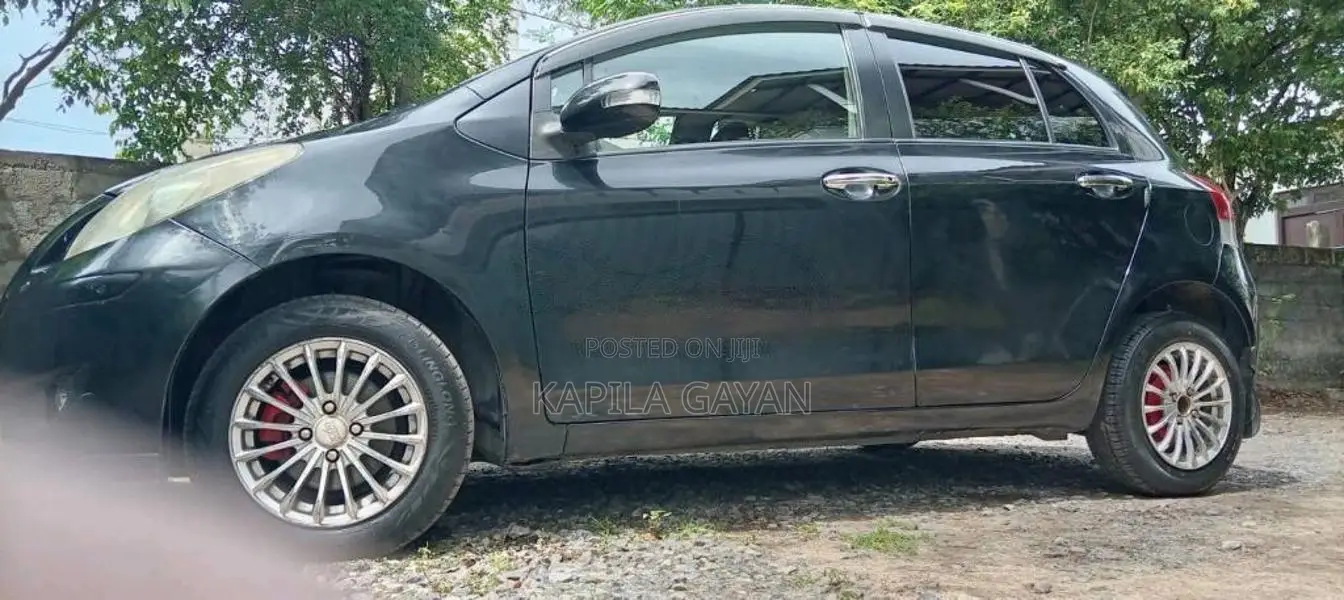Toyota Vitz 2008 Car (Used)