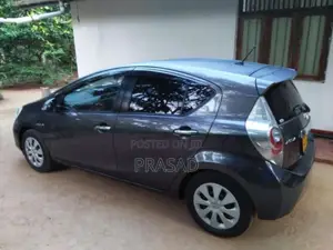Toyota Aqua 2013 Car (Used)