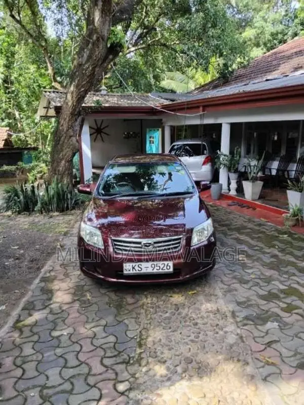 Toyota Axio 2012 Car (Used)