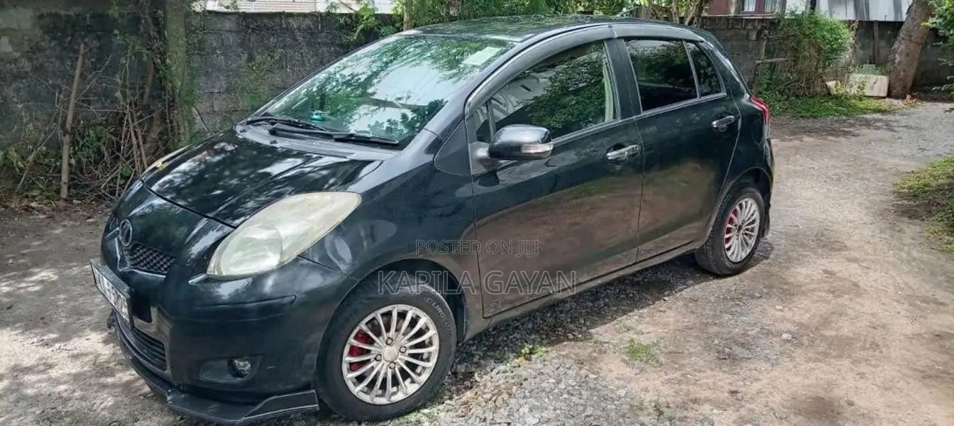 Toyota Vitz 2008 Car (Used)