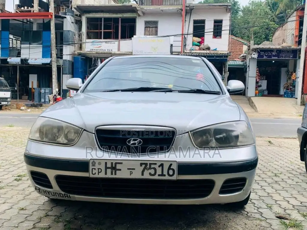 Hyundai Elantra 2000 Car (Used)
