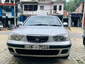 Hyundai Elantra 2000 Car (Used)