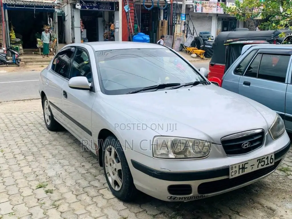 Hyundai Elantra 2000 Car (Used)