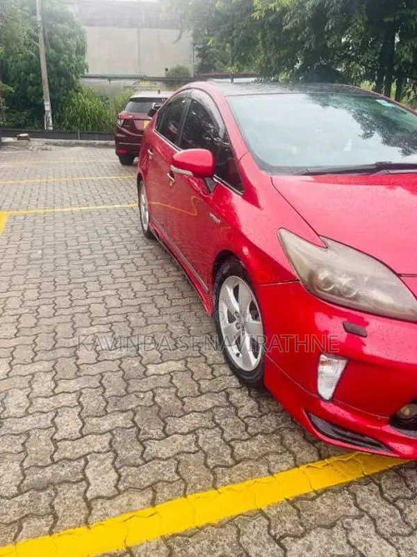 Toyota Prius S Touring 2012 Car (Used)