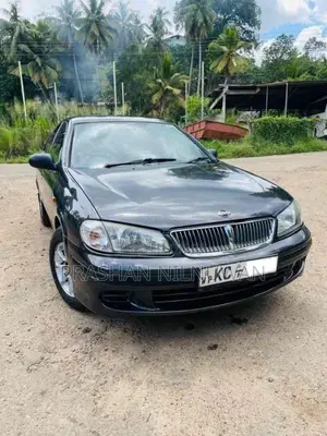 Nissan N16 2002 Car (Used)