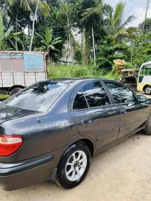 Nissan N16 2002 Car (Used)