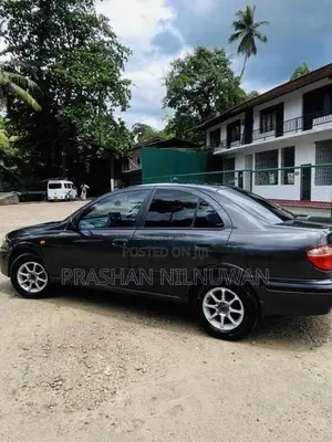 Nissan N16 2002 Car (Used)