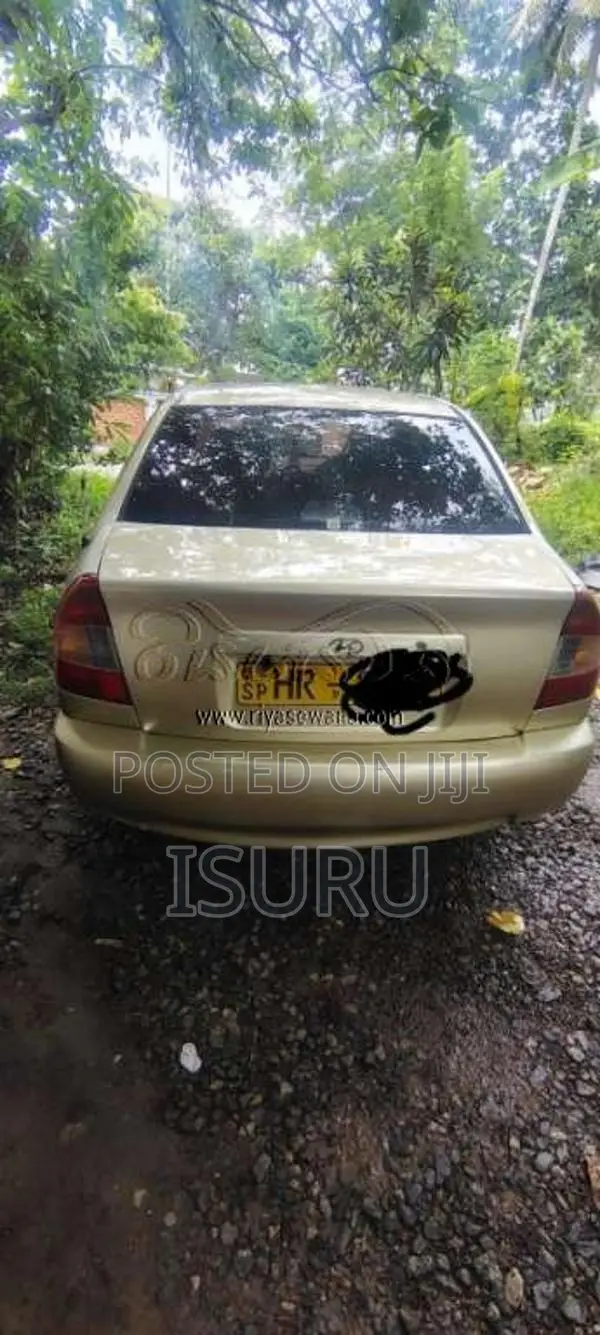 Hyundai Accent 2004 Car (Used)