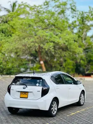 Toyota Aqua 2014 Car (Used)