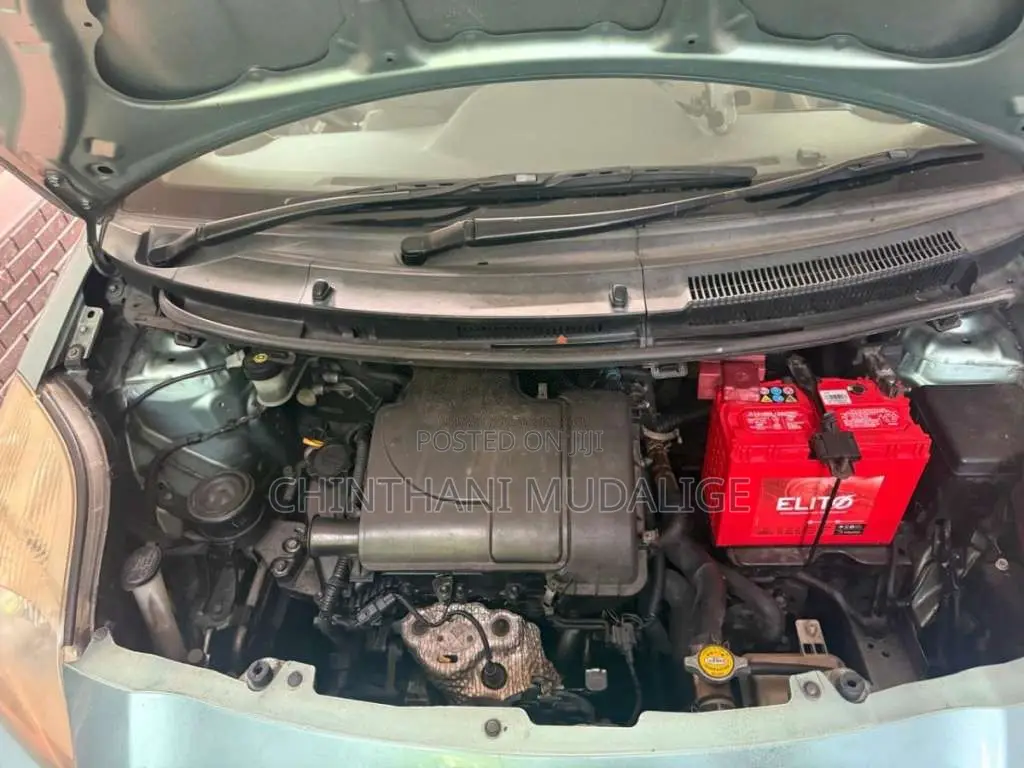 Toyota Vitz 2007 Car (Used)