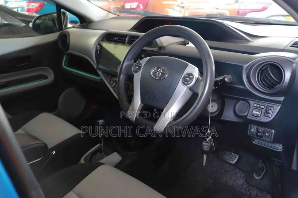 Toyota Aqua 2013 Car (Used)