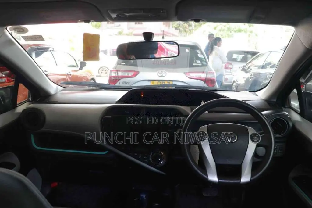 Toyota Aqua 2013 Car (Used)