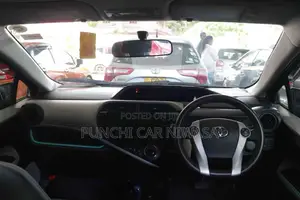 Toyota Aqua 2013 Car (Used)