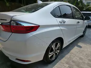 Honda Grace 2015 Car (Used)