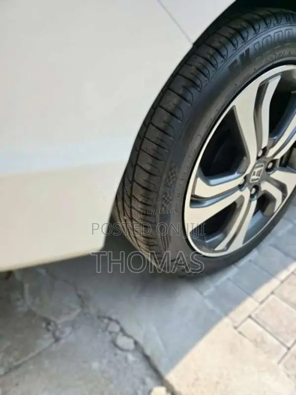Honda Grace 2015 Car (Used)