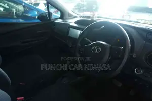 Toyota Vitz 2017 Car (Used)