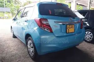 Toyota Vitz 2015 Car (Used)