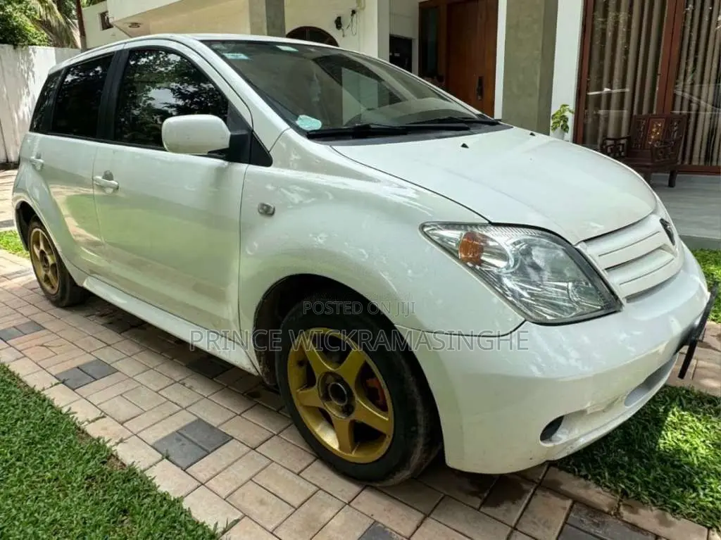 Toyota IST 2003 Car (Used)