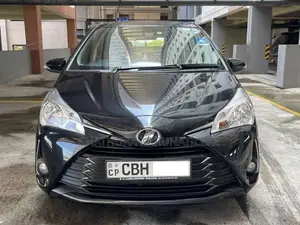 Toyota Vitz 2017 Car (Used)