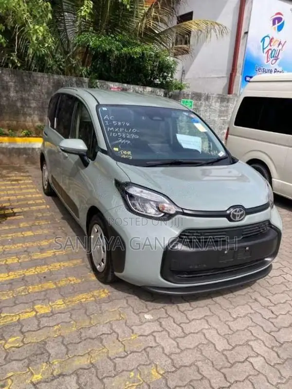 Toyota Sienta G 2023 Car Unregistered (Recondition)