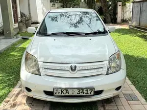Toyota IST 2003 Car (Used)