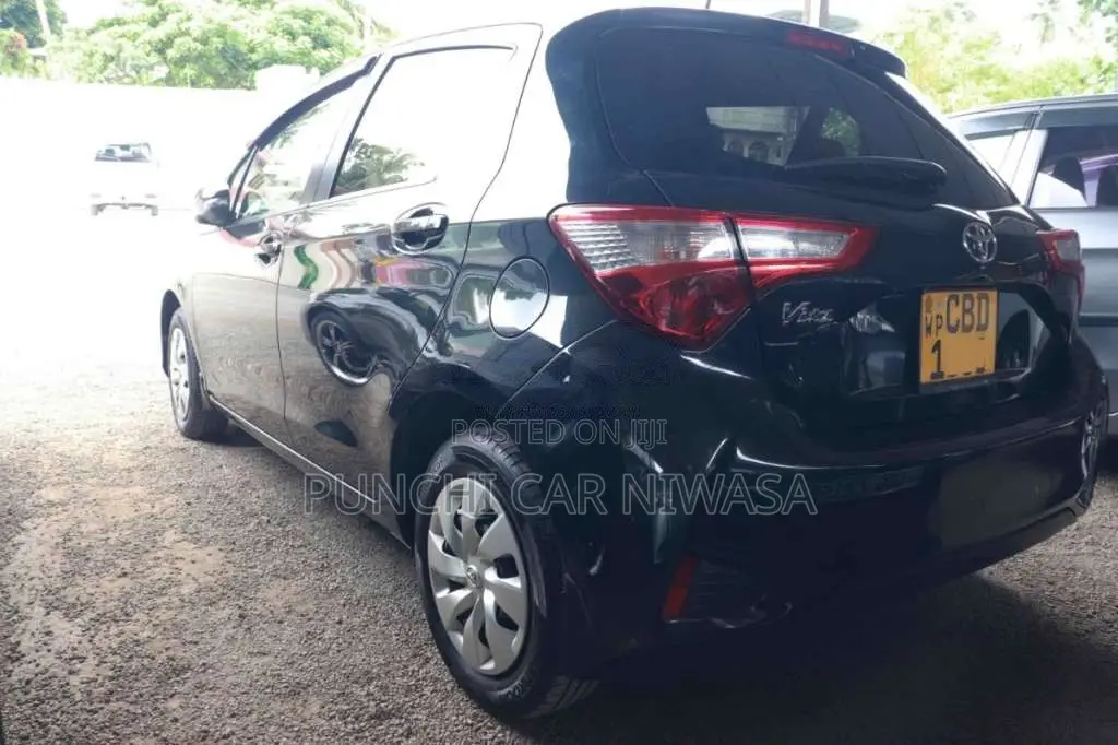 Toyota Vitz 2017 Car (Used)