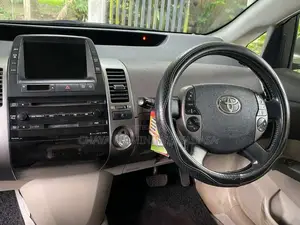 Toyota Prius 2006 Car (Used)