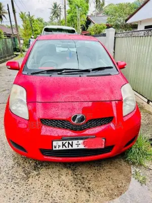 Toyota Vitz 2008 Car (Used)