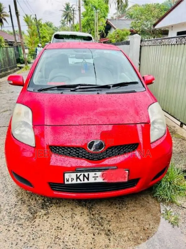 Toyota Vitz 2008 Car (Used)