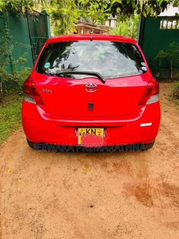 Toyota Vitz 2008 Car (Used)