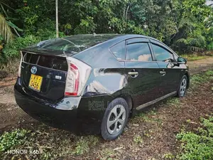Toyota Prius S Led 2014 Car (Used)