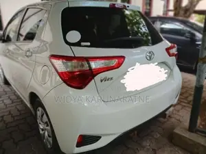 Toyota Vitz 2018 Car (Used)