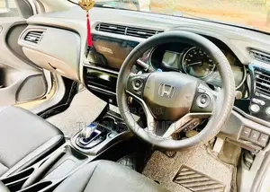 Honda Grace 2015 Car (Used)