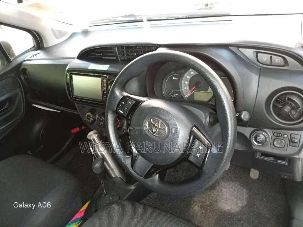Toyota Vitz 2018 Car (Used)