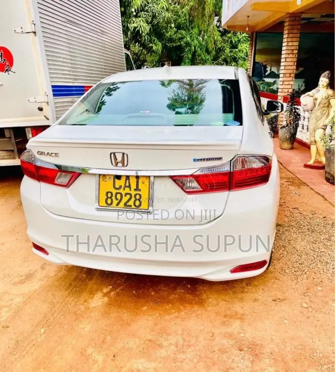 Honda Grace 2015 Car (Used)