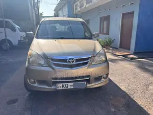 Toyota Avanza 2011 Car (Used)