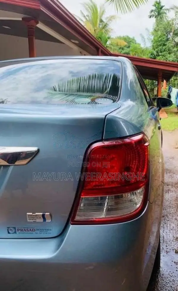 Toyota Axio 2014 Car (Used)