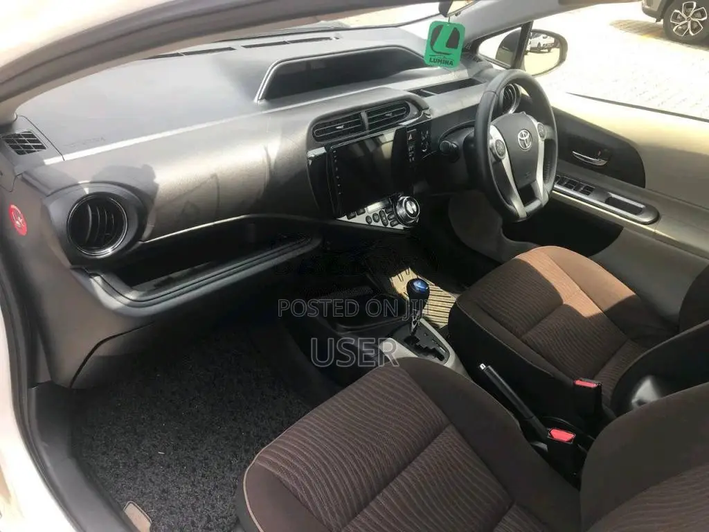 Toyota Aqua 2013 Car (Used)