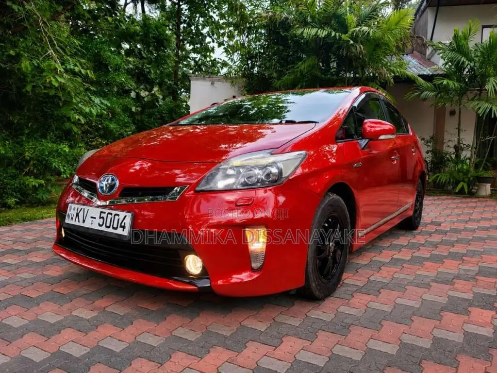 Toyota Prius 2012 Car (Used)