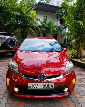 Toyota Prius 2012 Car (Used)