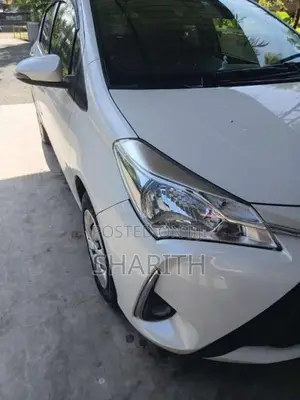 Toyota Vitz 2018 Car (Used)